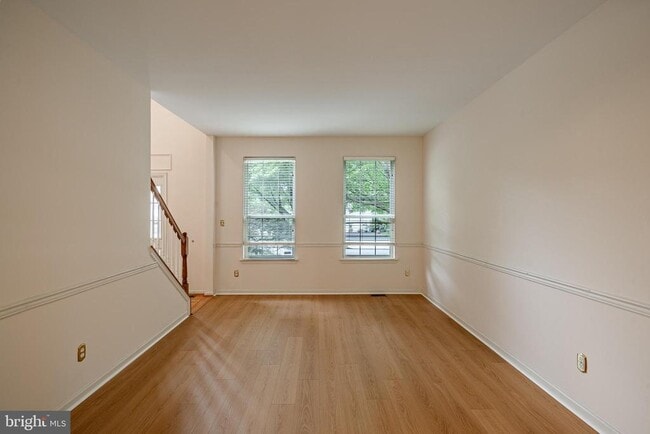 Photo - 129 Spur Ln