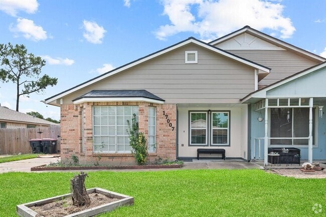 Building Photo - 17007 Pastoria Dr Rental