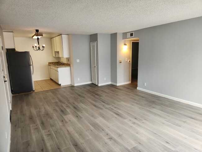 Photo - 755 N Sweetzer Ave