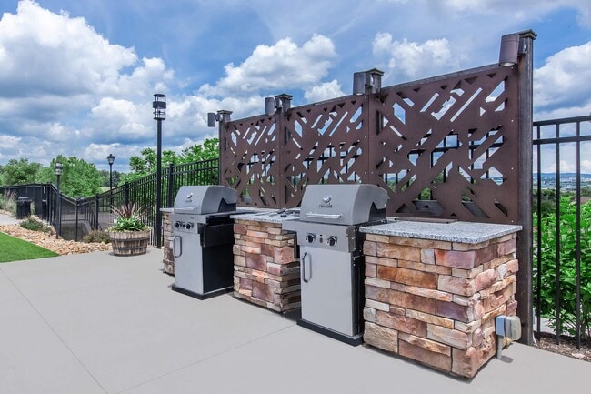 Foxridge Apartment Homes