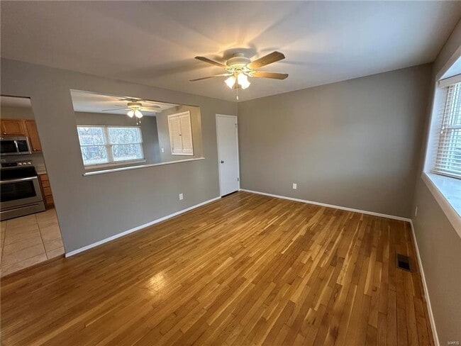 Photo - Discover the epitome of comfort in this 3-bed, 2-bath ranch-style gem.