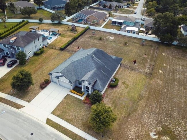 Photo - 913 Buckhurst Dr