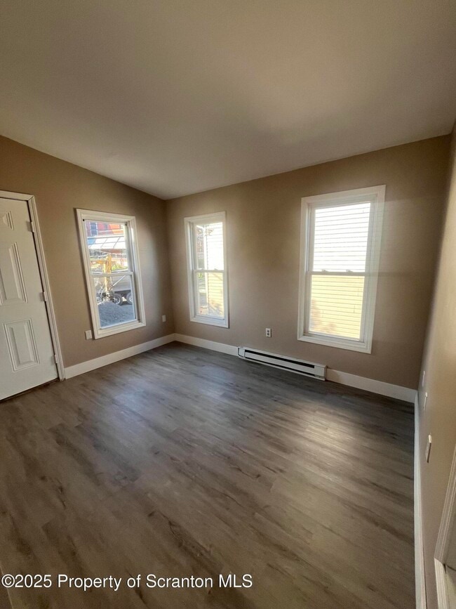 Building Photo - 115 S Sumner Ave Rental