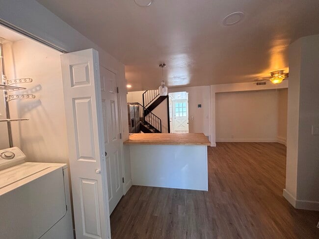 Photo - 331 N Mount Vernon Ave
