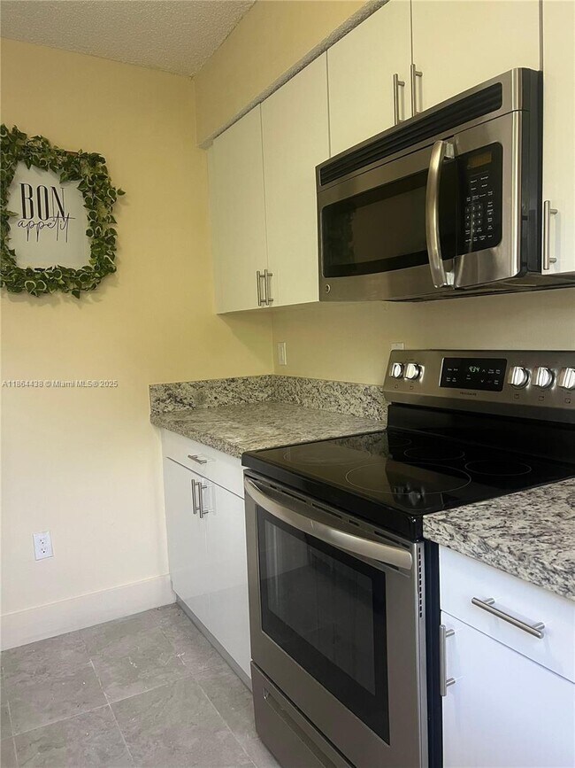 Photo - 805 N Franklin Ave Unit 805D