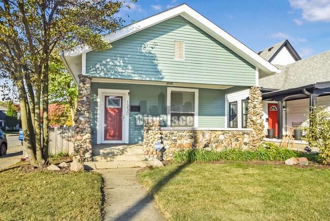 Photo - 1230 Villa Ave