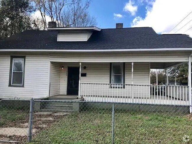 Building Photo - Come take a look at this renovated 3 bedro... Rental