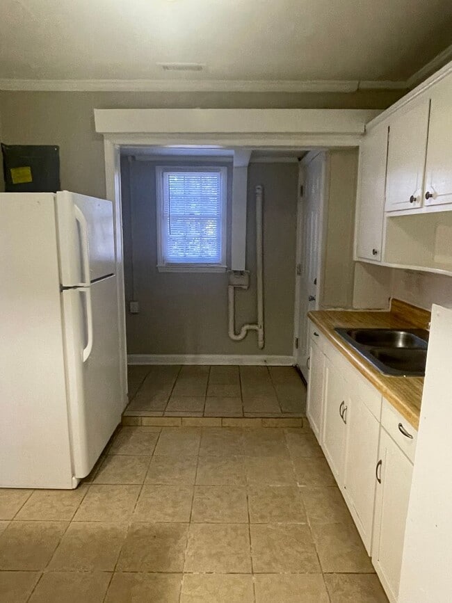 Photo - 1131 Amelia Ave
