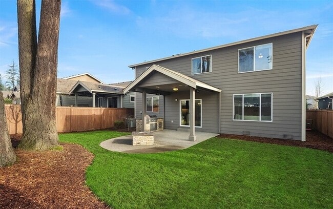 Photo - Spacious 4–5BR Home with Office, Covered Patio & Outdoor Entertaining Space in Hawkesbury