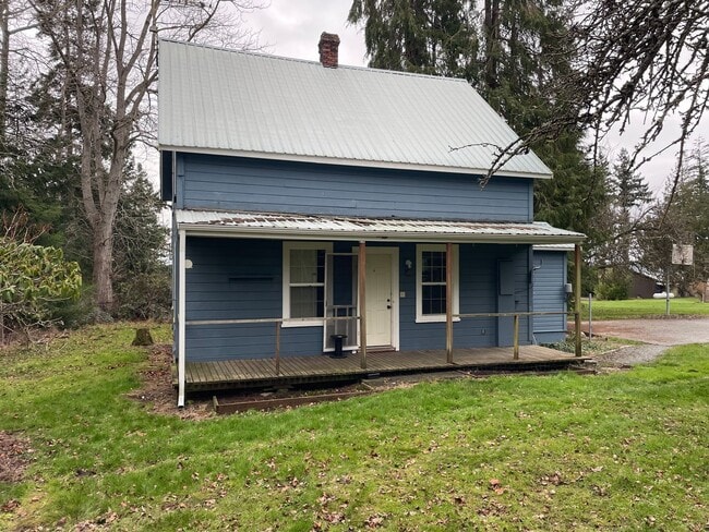 Photo - ***PENDING APPLICATION***Charming and Cozy Home In Scenic North Whidbey