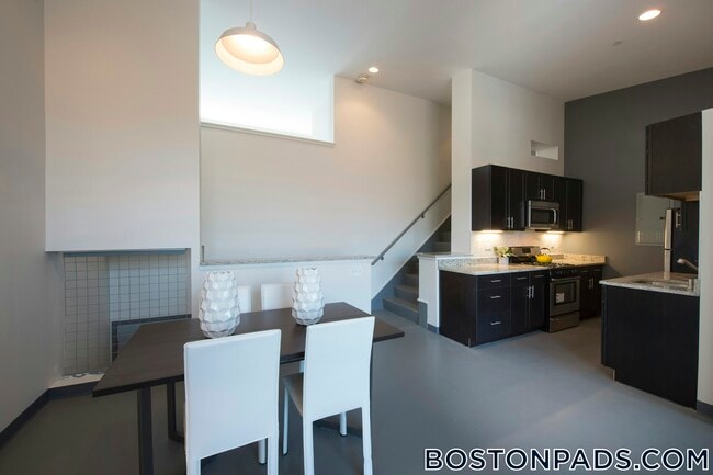 Photo - 160 E Berkeley St Unit 502