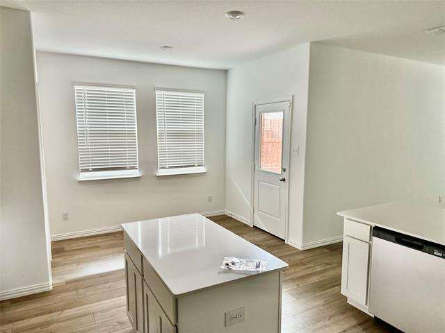 Photo - 5905 Rostherne Dr