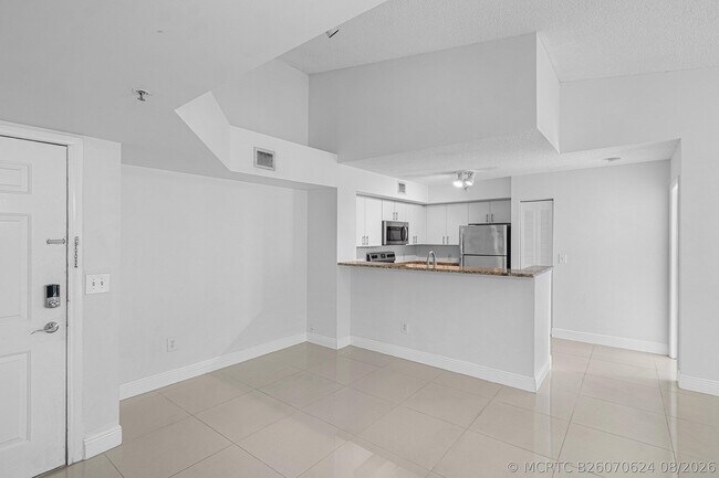Photo - 131 Yacht Club Way Unit 307