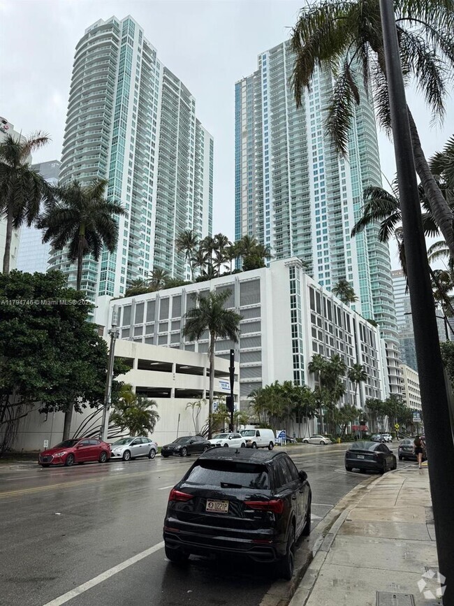 Building Photo - 950 Brickell Bay Dr Unit 3604 Rental