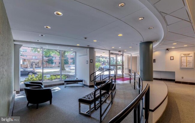 Building Photo - 4401 Cherry Hill Rd Unit 66