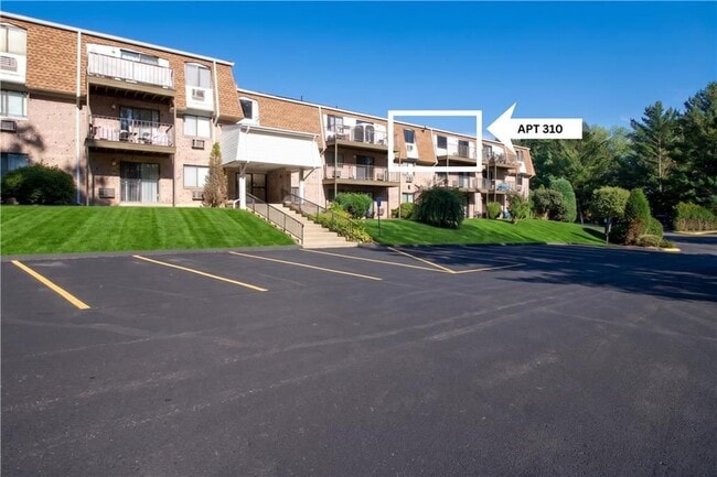 752 Quaker Ln Unit A310