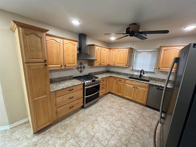 Photo - 141 Foxfire Rd