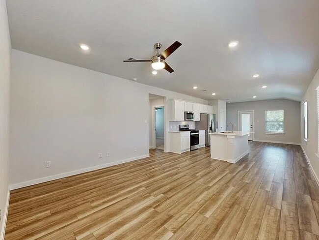 Photo - "Charming 3-Bedroom Retreat in College Station!"