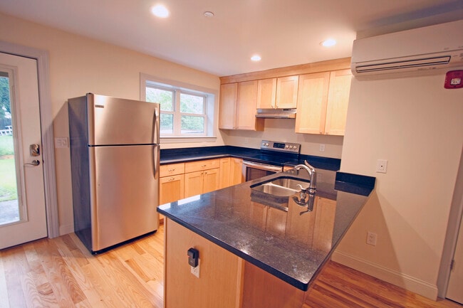 Photo - 37 Hampden St