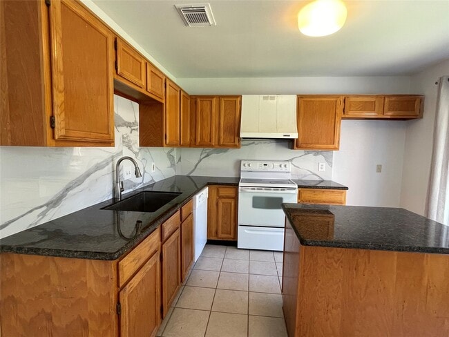 Photo - 3410 Hillstone Dr