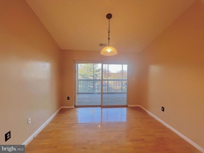 Building Photo - 6502 Home Water Ct Unit 303