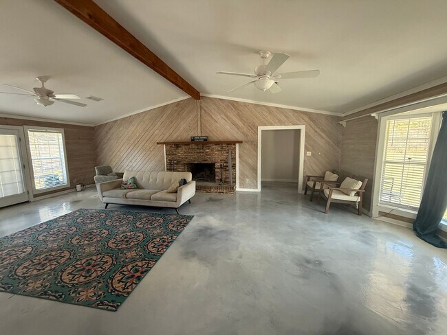 Photo - HUGE UPGRADED 3/2 ON 5 ACRE LOT!