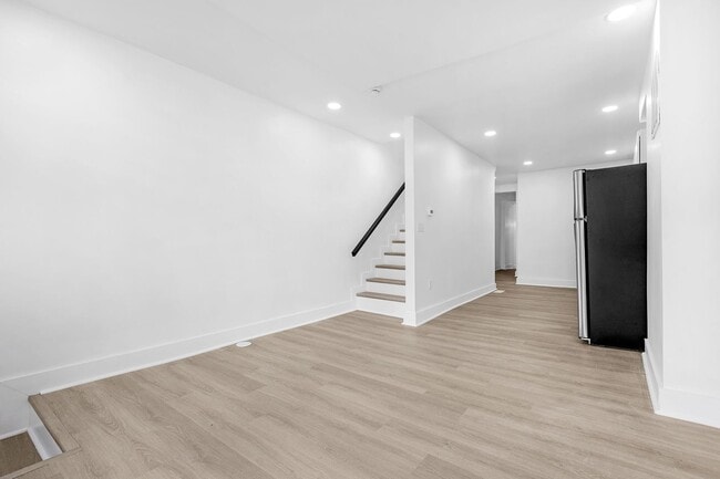 Photo - GORGEOUS end unit in Baltimore! 3 Bedrooms 3 Bathrooms Plus a Rec Room!