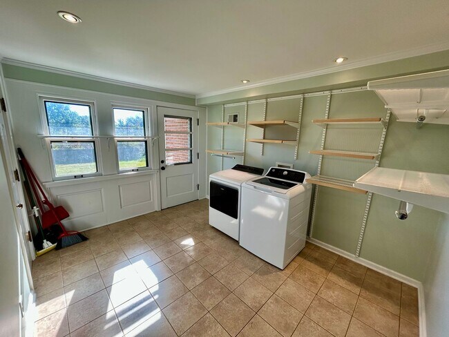 Photo - Amazing Home in Tahoma Terrace!