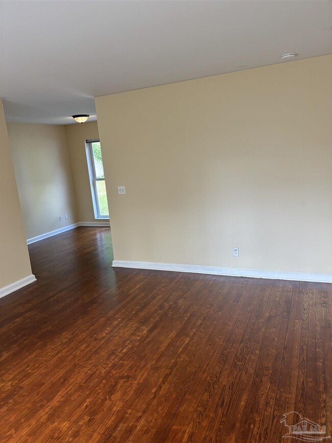 Photo - 5095 Crestwood Rd