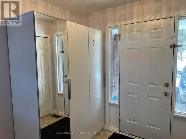 Photo - 155 Gladeview Private