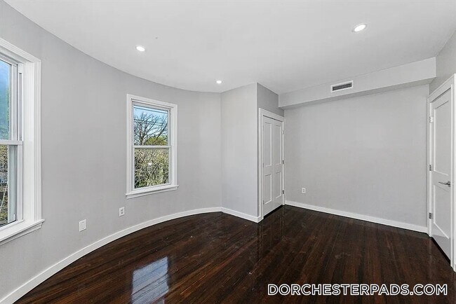 Photo - 19 Chase St Unit 2