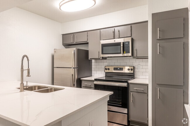 2BR, 1BA - 874SF