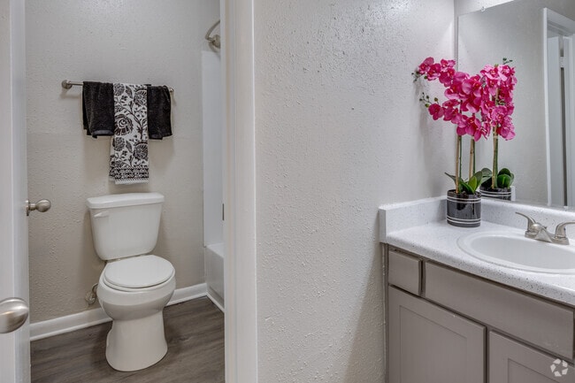 2BR, 1.5BA Townhome - 1,105SF - 1st Bathroom