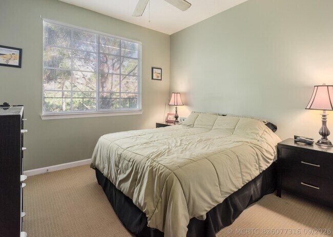 Photo - 2106 Myrtlewood Cir E