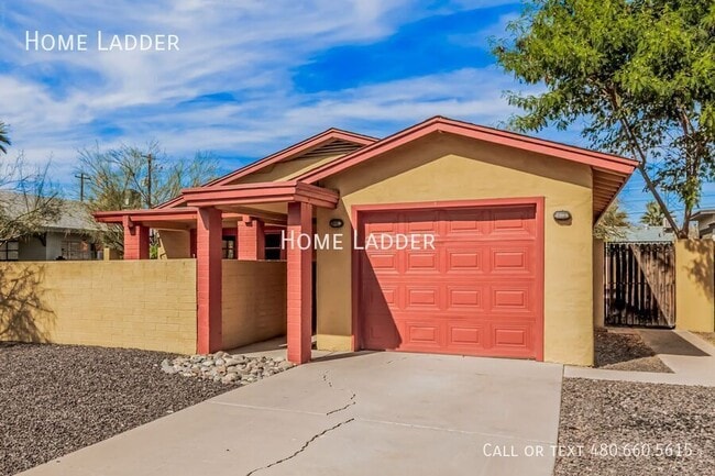 Building Photo - 1338 W Culver St