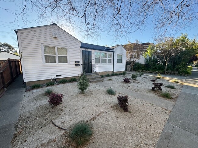 Photo - Fully Renovated 3 bed, 2 bath Home