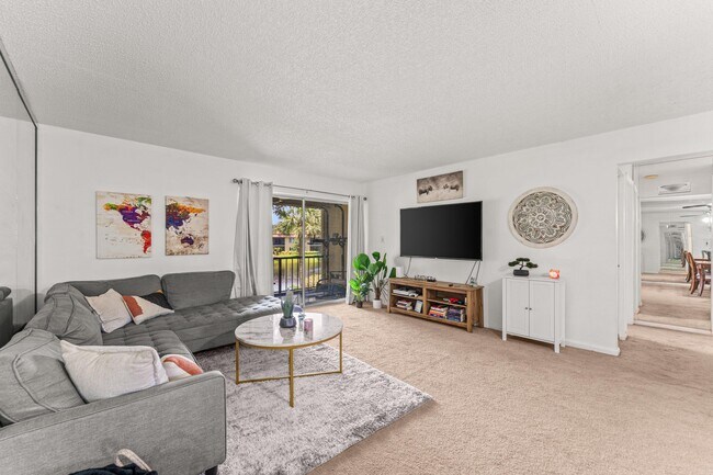 Photo - 866 SW 9th St Unit 201