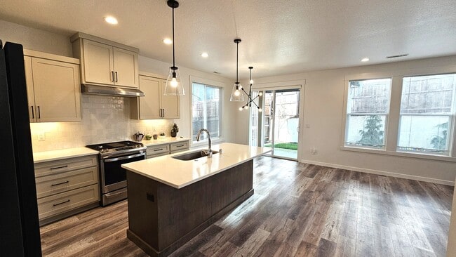 Photo - 906 NW 178th St