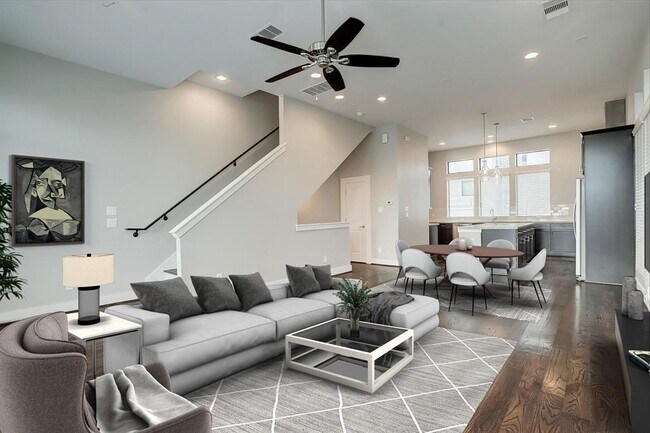 Photo - 2114 Sabine St