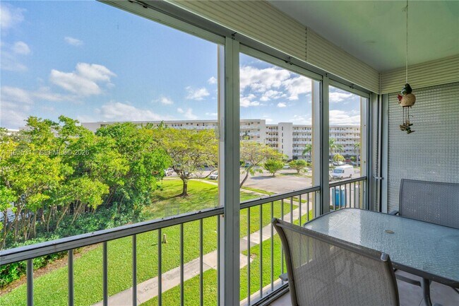 Photo - 2930 Point E Dr Unit E312