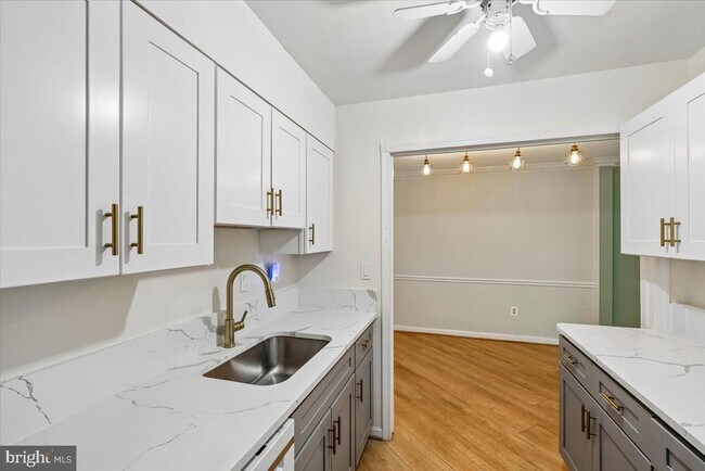 Photo - 5011 Sentinel Dr Unit 61