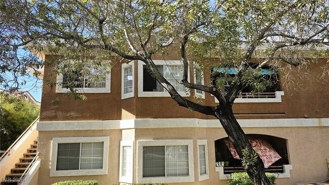 Building Photo - 830 Carnegie St Unit 1224