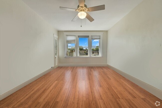 Building Photo - 1746 Commonwealth Ave Unit E12 Rental