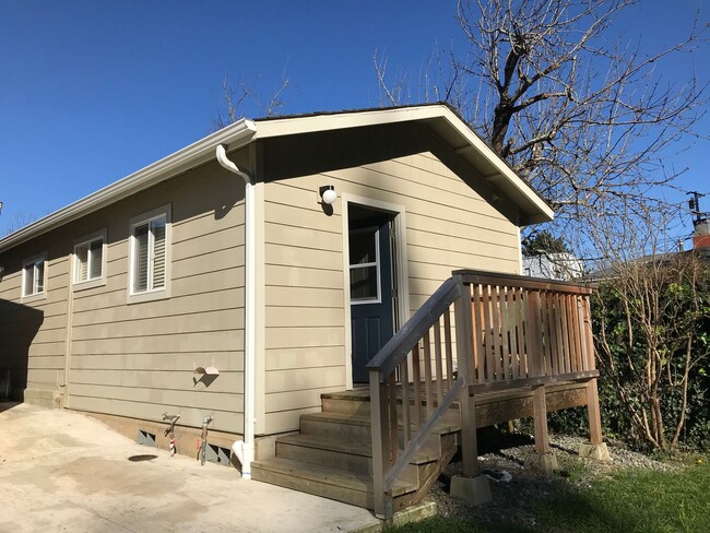 Building Photo - 3325 S St Unit 1815 Glatt [PRM: Marlene]