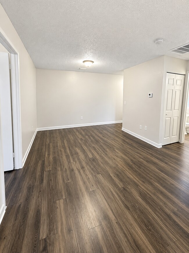 8578 Channelview Cir