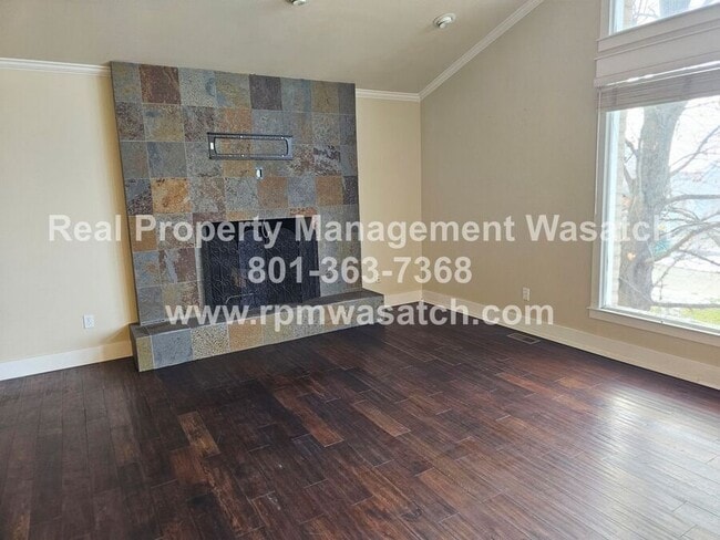 Photo - 985 Northcliffe Dr N