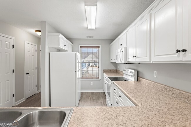 Photo - 233 Sunview Dr