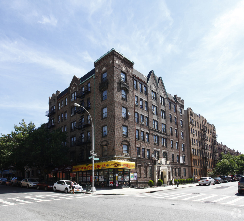 Photo - Franklin Towers Apartments