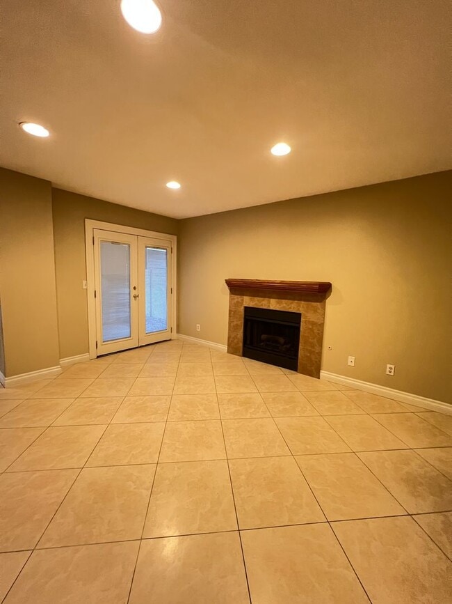 Photo - 3 bedroom upgraded Green Valley Home with Pool!