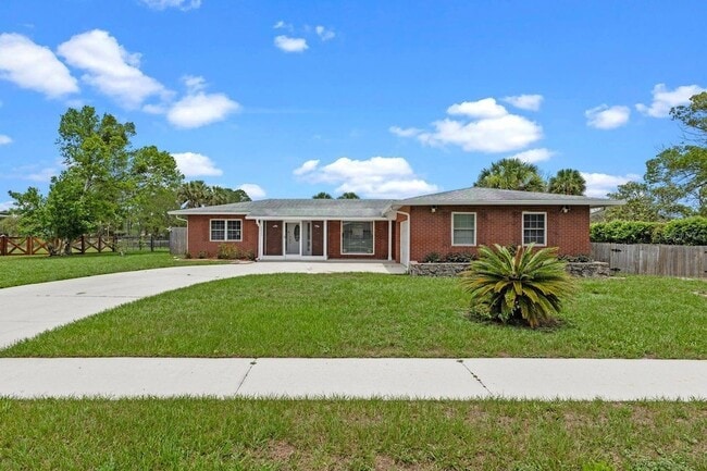 Building Photo - 2622 Hibiscus Ct